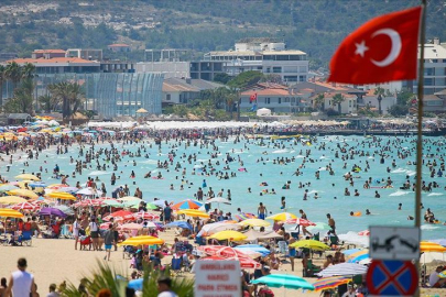 Türkiye'nin turizm geliri yılın ikinci çeyreğinde 14,8 milyar doları aştı